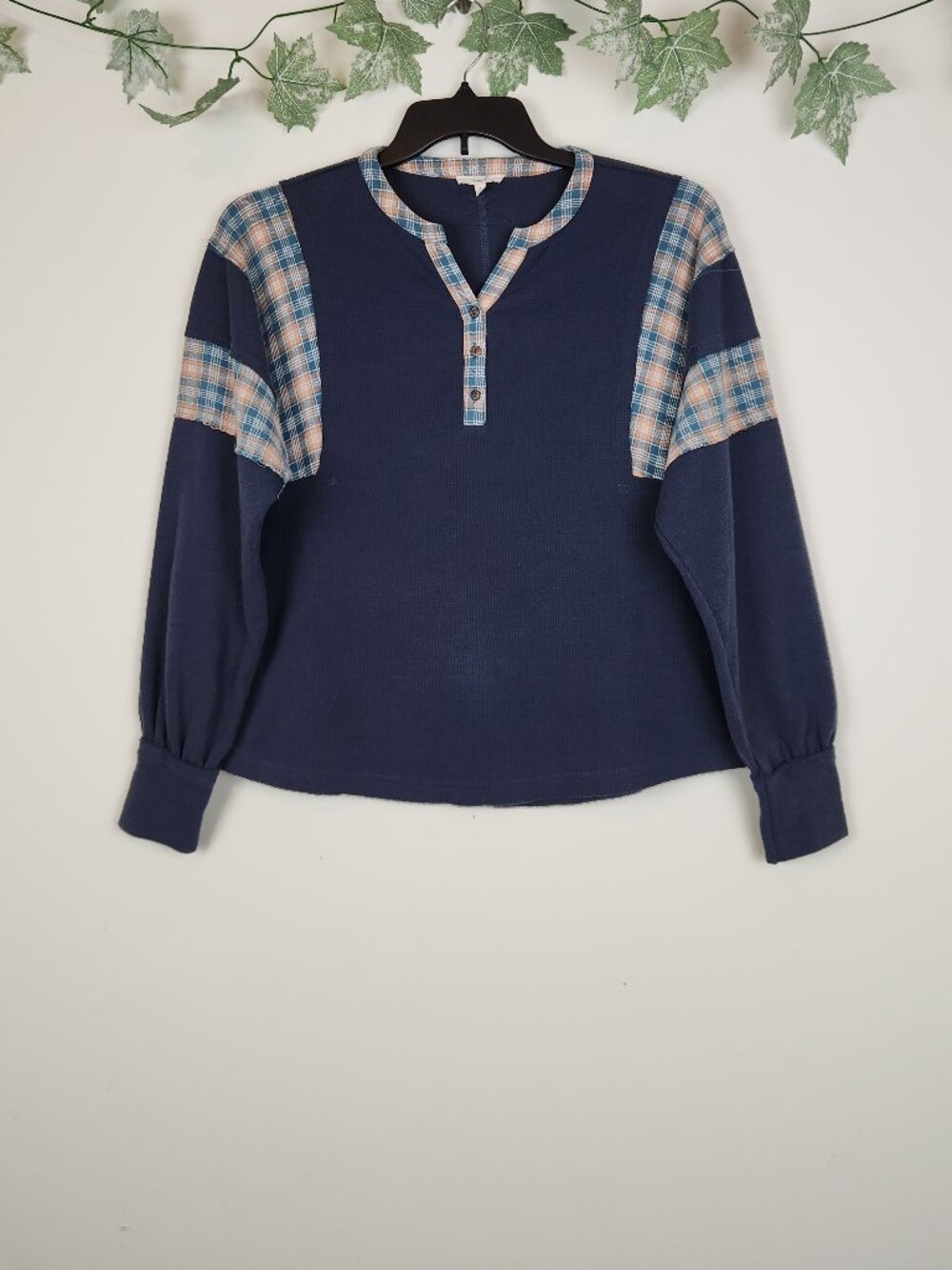 easel Women's Size S Navy Plaid Relaxed Fit Long Sleeve Stretch Sweatshirt